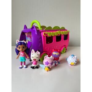 Gabby's Dollhouse Celebration Party Bus Gabby & DJ Catnip Toy w/ extra Figures